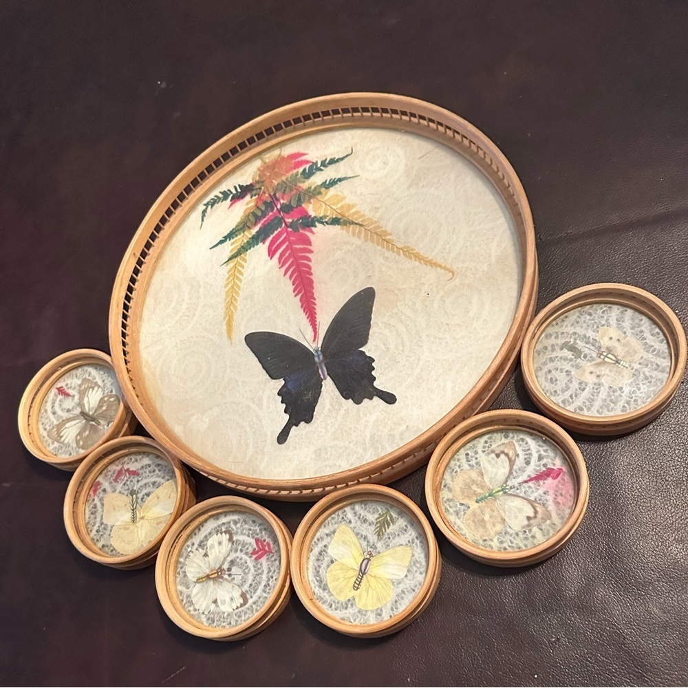 Butterfly serving set